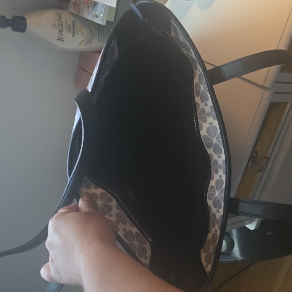 Purse - Picture 2 of 4